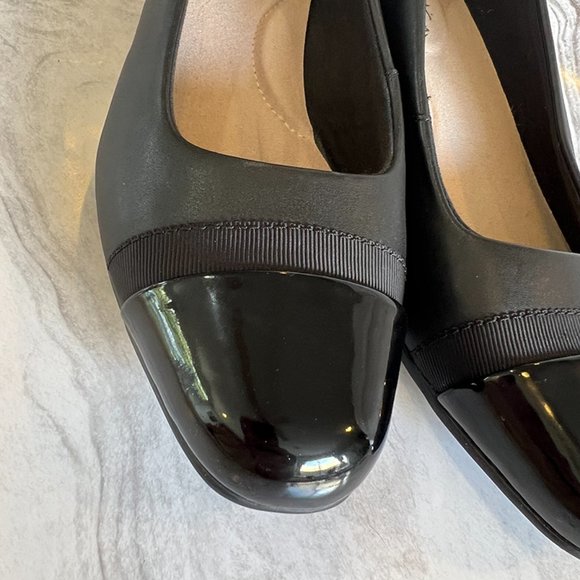 CLARKS Juliet Monte Pump, Black 8M - Picture 2 of 14